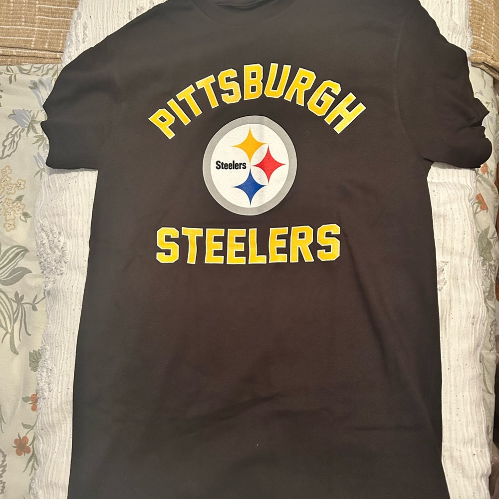 NFL Team Apparel Black and Yellow Shirt
